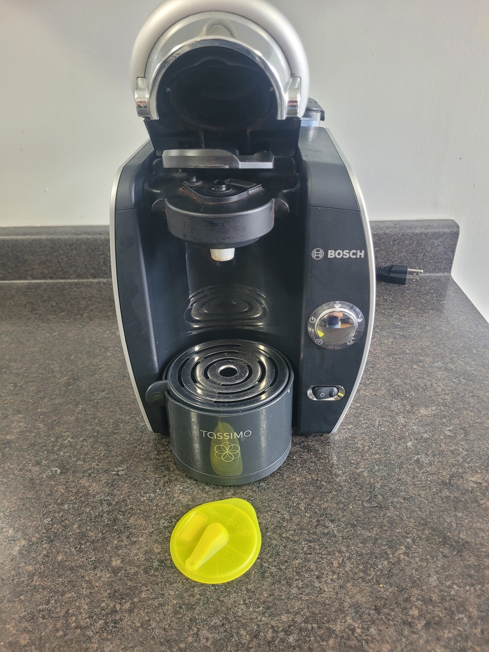 Bosch Tassimo Single-Serve Coffee Machine -T46 TAS4615UC8/06